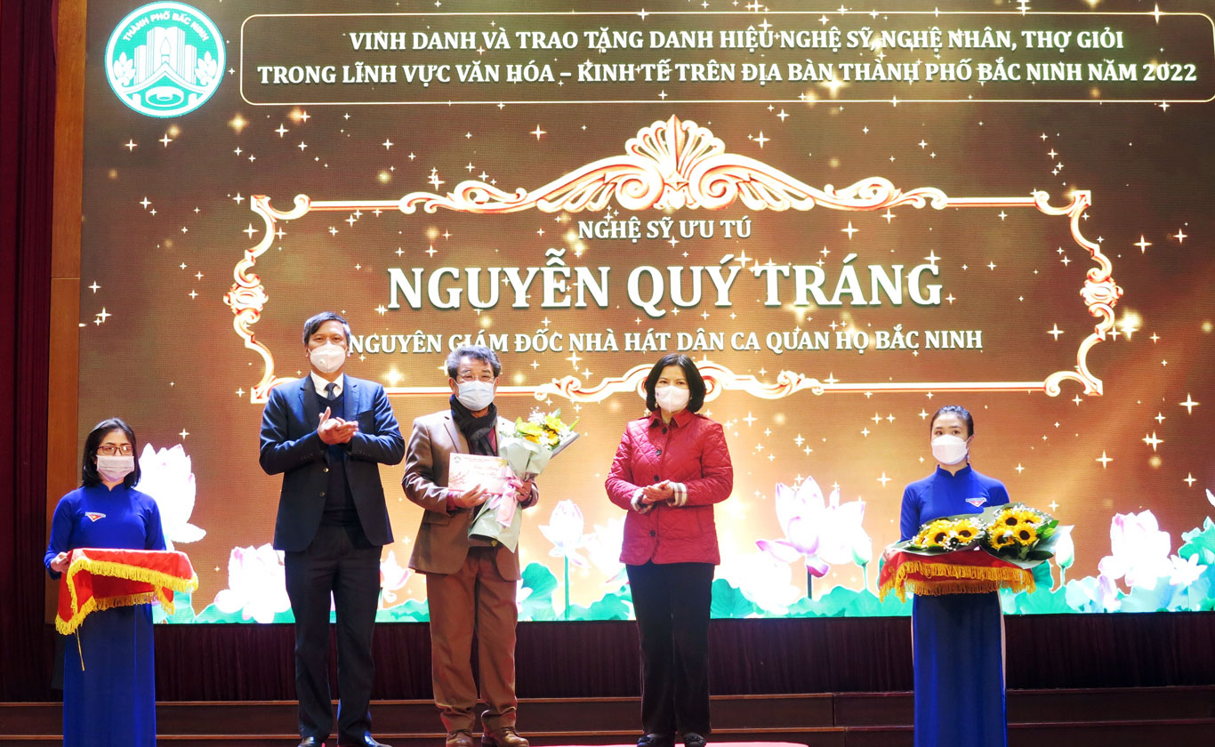 Thành phố Bắc Ninh vinh danh và trao tặng danh hiệu nghệ sỹ, nghệ nhân, thợ giỏi