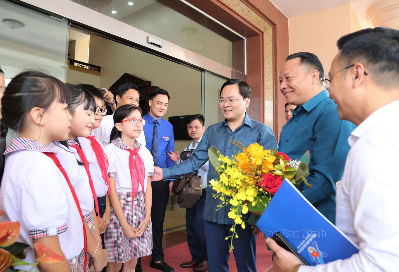Trung ương Đoàn Thanh niên Nhân dân cách mạng Lào thăm và làm việc tại Bắc Ninh