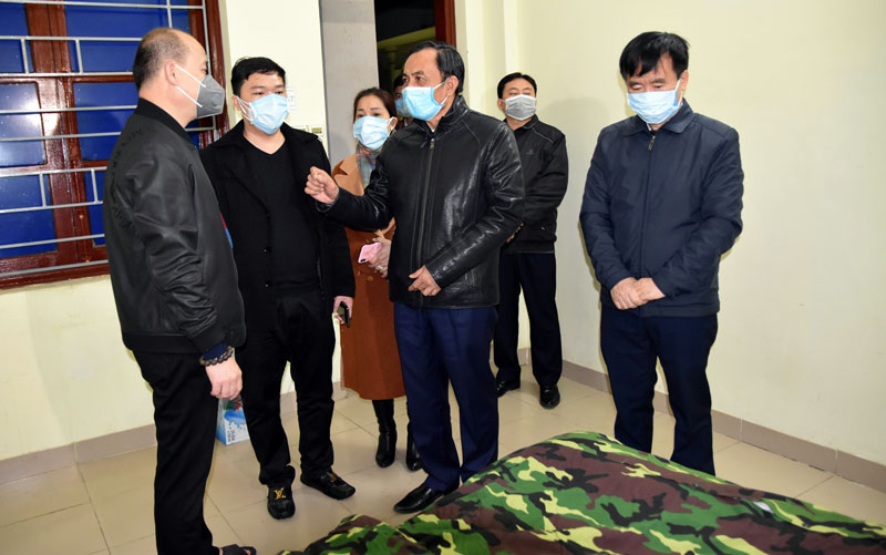Phó Chủ tịch UBND tỉnh Nguyễn Văn Phong kiểm tra khu vực cách ly phòng, chống dịch nCoV