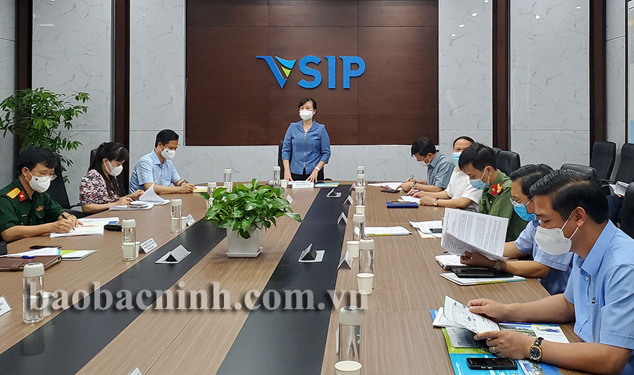 Bí thư Tỉnh ủy Đào Hồng Lan kiểm tra công tác phòng, chống dịch tại KCN VSIP